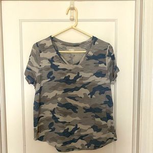 Old Navy camp tee